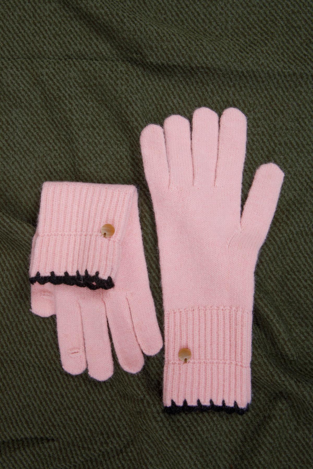 kenar nakışlı pembe
