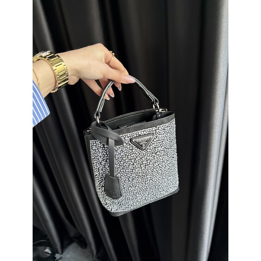 Marka Muadil prada gri taşlı çanta